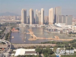 泉州浦西滯洪區市政工程項目施工中 湖面修建人行木棧道